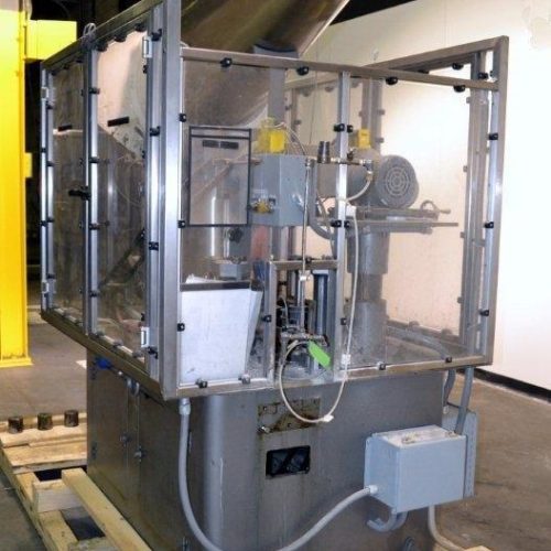 Resina Model U40211 (8) Quill Automatic Inline Screw Capper