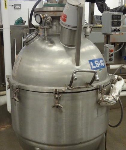 80 Gallon Lee Model 80D S/S Prop Agitated Vacuum Kettle