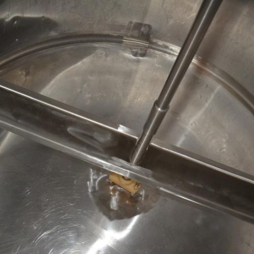 1,000 Gallon Mueller S/S Vertical Single Wall Top Mounted Sweep Agitated Tank