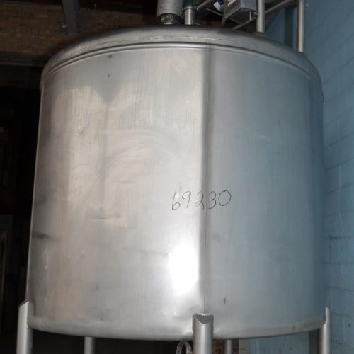 1,000 Gallon Mueller S/S Vertical Single Wall Top Mounted Sweep Agitated Tank