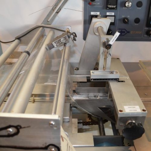PFM Sierra Flow Through 9 in W Fin Seal Registered Film Wrapper