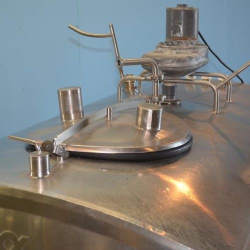 600 Gallon DeLaval ET600 S/S Horizontal Prop Agitated Refrigerated Tank