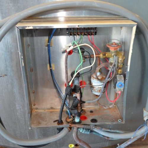 600 Gallon DeLaval ET600 S/S Horizontal Prop Agitated Refrigerated Tank