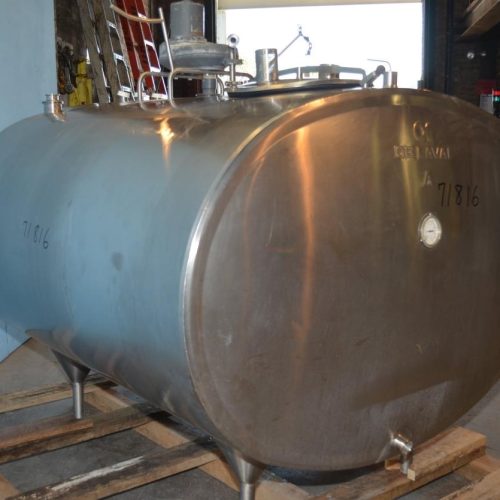 600 Gallon DeLaval ET600 S/S Horizontal Prop Agitated Refrigerated Tank