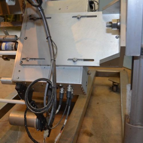 Auto Labe Model 110RH Bottom Pressure Sensitive Labeler with Conveyor