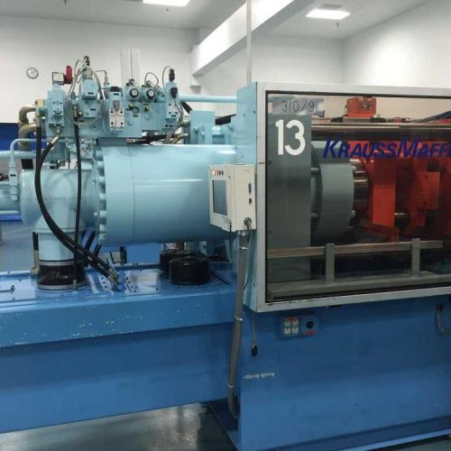 Krauss Maffei Model 2801200B2 310 Ton Injection Molding Machine