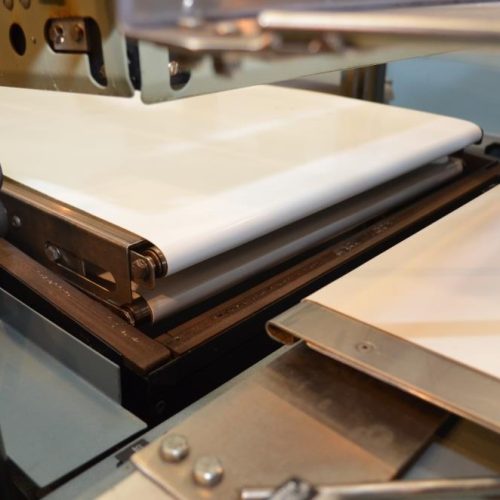 Shanklin Model A27A 21 in Wide 35 PPM Automatic L Bar Sealer