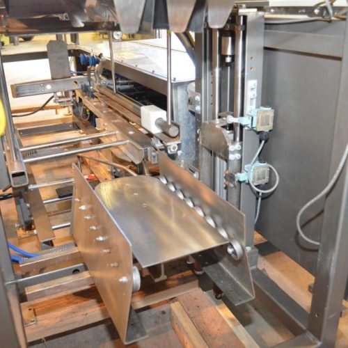 Combi Model DP200 Auto Drop Packer with Oscillating Infeed and E-2500 RH Case Erector