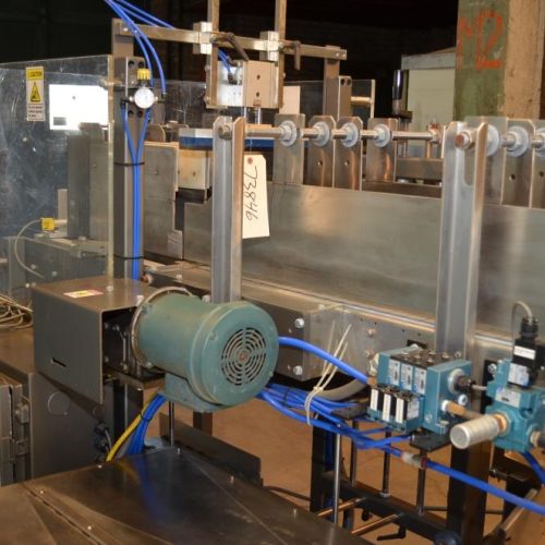 Combi Model DP200 Auto Drop Packer with Oscillating Infeed and E-2500 RH Case Erector