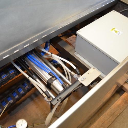 Combi Model DP200 Auto Drop Packer with Oscillating Infeed and E-2500 RH Case Erector