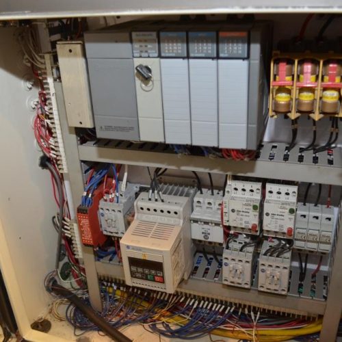 Combi Model DP200 Auto Drop Packer with Oscillating Infeed and E-2500 RH Case Erector