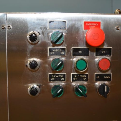 CLI Unicap100 (6) Quill S/S Inline 120 CPM Spindle Capper with S/S Cap Elevator