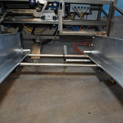 Combi Model 2EZPLUS 12 CPM Case Erector with 3 in W Bottom Tape Head