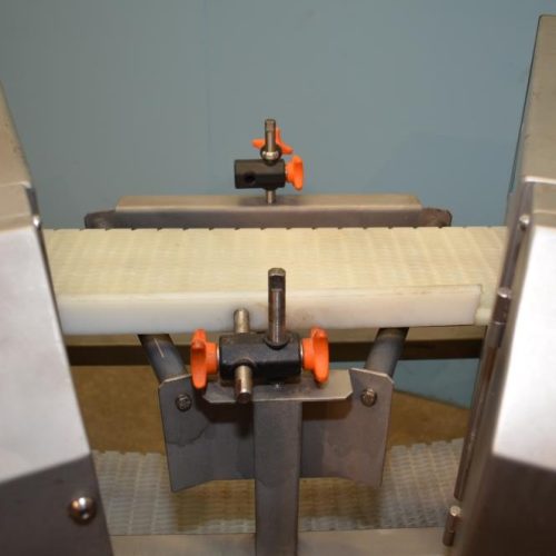 Twin Head Loma IQ2 13 3/4 in W x 2 7/8 in H Aperture S/S Metal Detectors with Reject