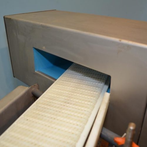 Twin Head Loma IQ2 13 3/4 in W x 2 7/8 in H Aperture S/S Metal Detectors with Reject