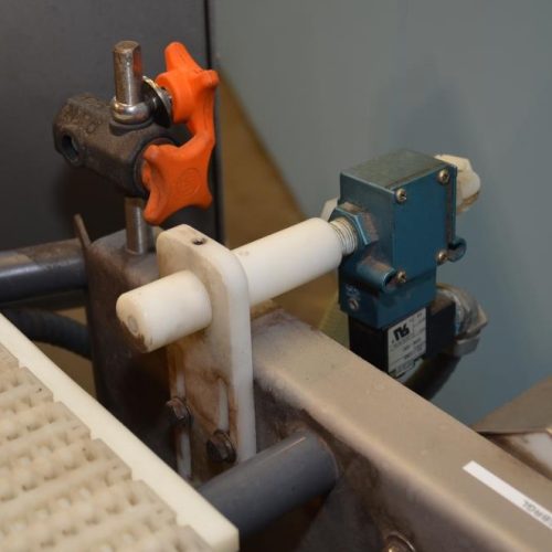 Twin Head Loma IQ2 13 3/4 in W x 2 7/8 in H Aperture S/S Metal Detectors with Reject