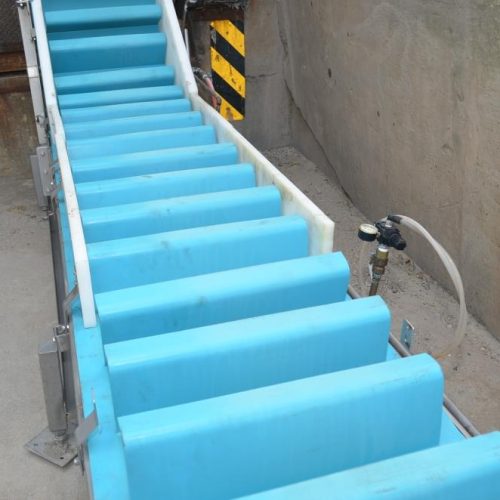 AC Horn S/S Frame 24 in W Rubber Belt Sanitary Scoop 19 Ft Discharge Incline Conveyor