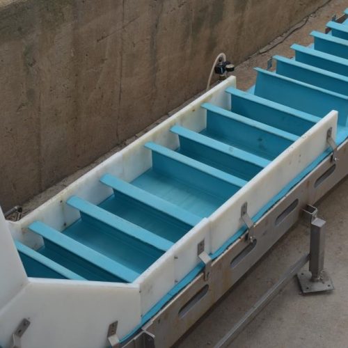 AC Horn S/S Frame 24 in W Rubber Belt Sanitary Scoop 19 Ft Discharge Incline Conveyor