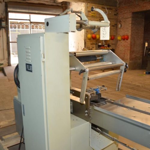 Alpha Model AHP320 Horizontal 180 PPM Registered Film Flow Wrapper