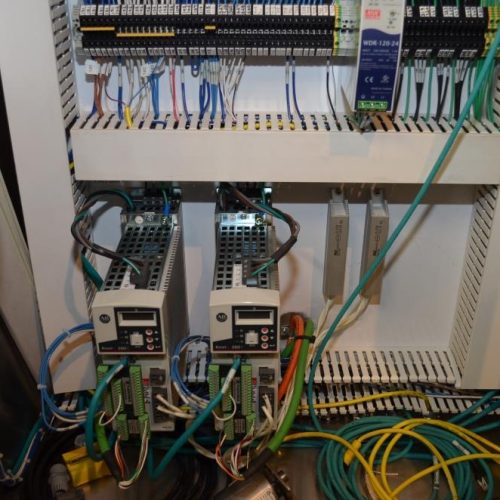 Perfect Score 48 in W Multi Axis High Pressure Slitter Conveyor with (25) Nozzles