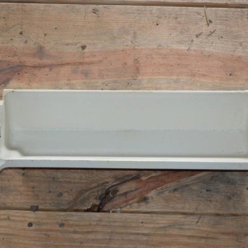 (17) Meyer Model 62-S-18 Plastic 18 in x 5-1/2 in x 3 in Bucket Elevator Buckets
