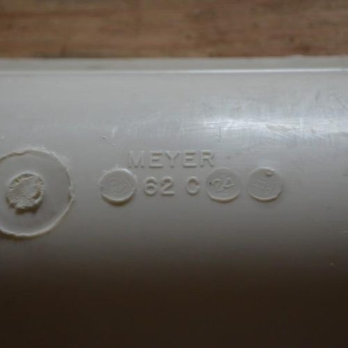 (111) Meyer Model 62-C-24 Plastic 24 in x 5-3/4 in x 2-3/4 in Bucket Elevator Buckets