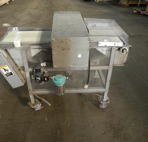 Loma Model IQ2 13 3/4 in W x 2 in H Aperature Conveyorized Metal Detector
