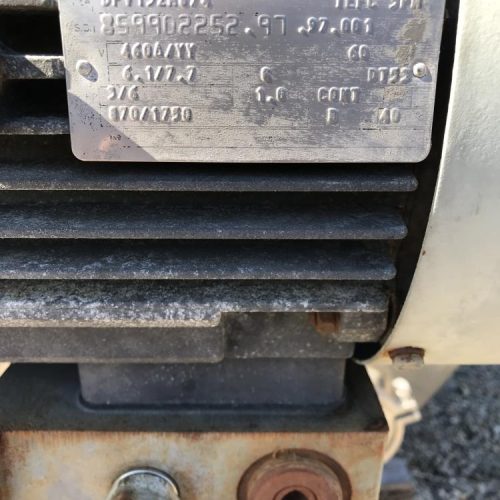 2,000 Gallon S/S Vertical Single Wall Sweep Agitated Tank