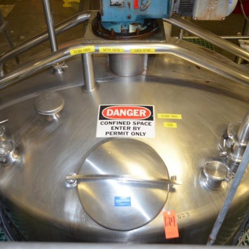 2,000 Gallon S/S Vertical Single Wall Sweep Agitated Tank