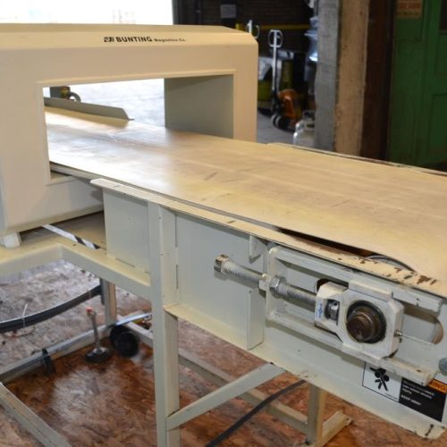 Bunting Model MN52C600200 23 3/4 in W x 7 in H Aperture Conveyorized Metal Detector