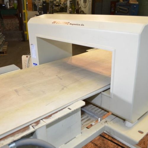 Bunting Model MN52C600200 23 3/4 in W x 7 in H Aperture Conveyorized Metal Detector