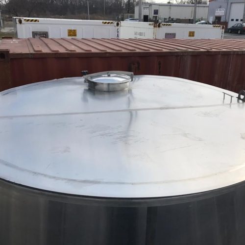 UNUSED 1,650 Gallon Vertical S/S Insulated Tank