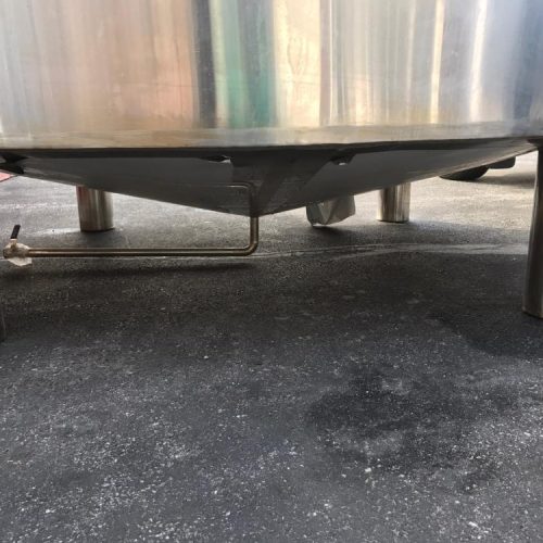 UNUSED 1,650 Gallon Vertical S/S Insulated Tank