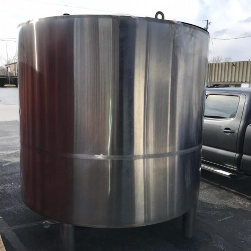 UNUSED 1,650 Gallon Vertical S/S Insulated Tank