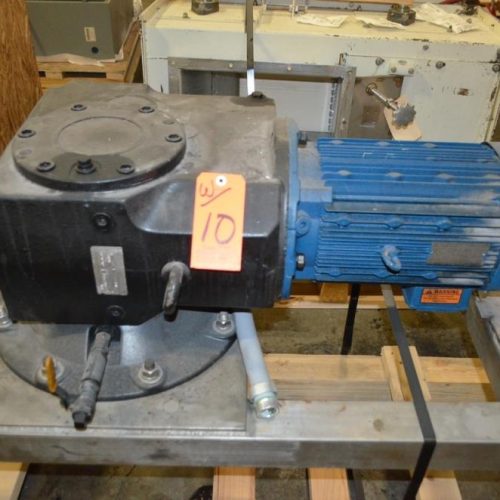 6,000 Gallon Feldmeier Vertical Dished Heads S/S Jacketed Sweep Agitated Tank