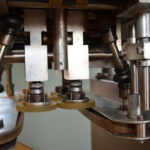 Surekap Model SK600 (6) Quill Semi-Automatic Inline Retorquer