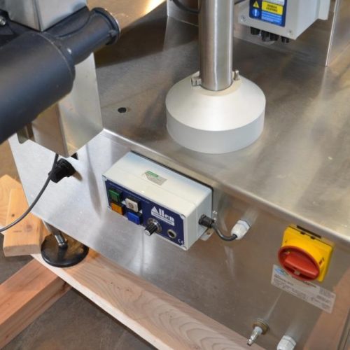 NJM CLI Model UNI300VAS034 S/S 140 CPM Pressure Sensitive Wraparound Labeler