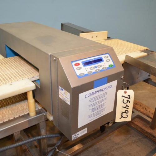 Loma Model IQ2 S/S 14 in W x 3 in H Aperture Metal Detector With Pneumatic Ram Reject