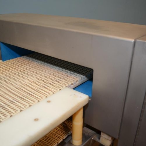 Loma Model IQ2 S/S 14 in W x 3 in H Aperture Metal Detector With Pneumatic Ram Reject