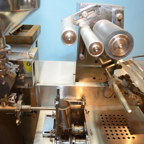 Accutek Model 48FFS000 4 Sided Single Use Packet 100 PPM S/S VFFS Machine