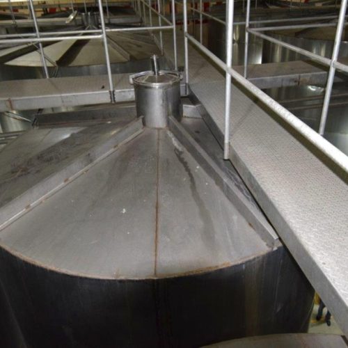 19,500 Gallons Capacity (Approx.) Vertical S/S Single Wall Tank