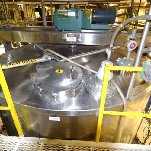 8,000 Gallon Northland Vertical S/S Single Wall Agitated Tank