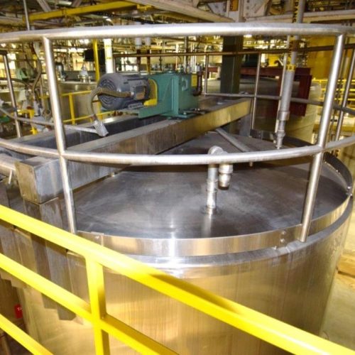 8,000 Gallon Northland Vertical S/S Single Wall Agitated Tank