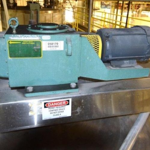 8,000 Gallon Northland Vertical S/S Single Wall Agitated Tank