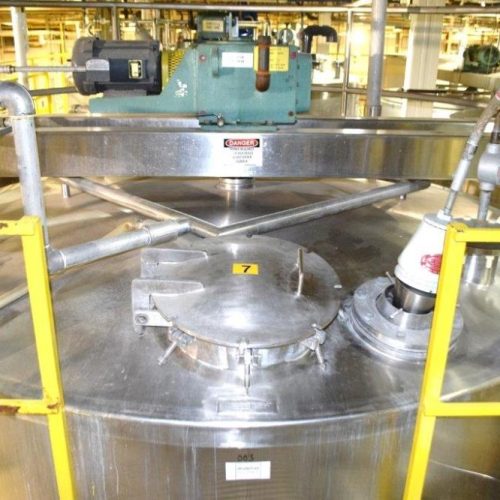 8,000 Gallon Northland Vertical S/S Single Wall Agitated Tank