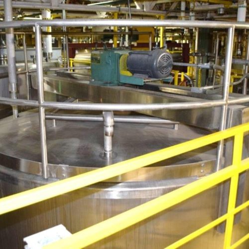 8,000 Gallon Northland Vertical S/S Single Wall Agitated Tank