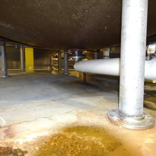 8,535 Gallon Warner Model CCDV108535 Vertical Agitated Fiberglass Tank