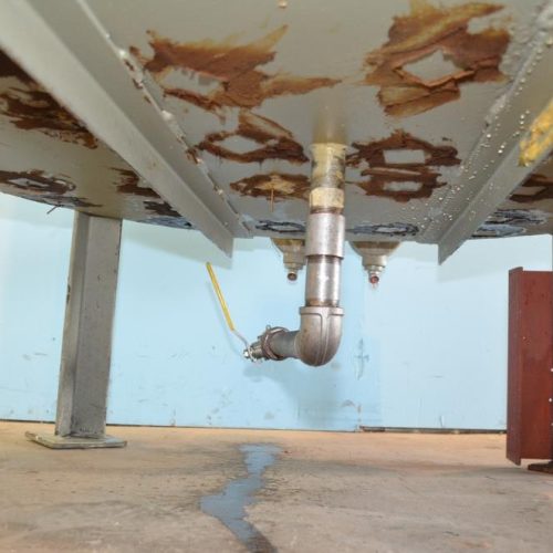 350 Gallon S/S Vertical Jacketed Prop Agitated Tank