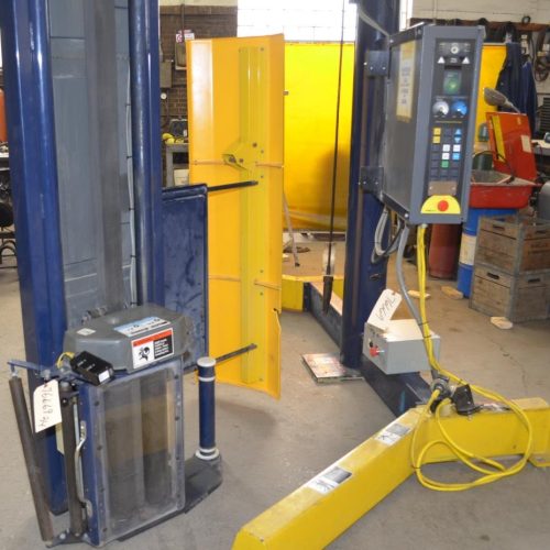 Lantech Model S400 35 LPH Straddle Style Pallet Stretch Wrapper