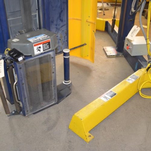 Lantech Model S400 35 LPH Straddle Style Pallet Stretch Wrapper